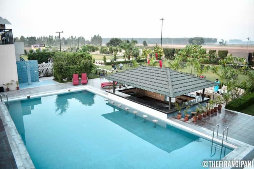 The Firangipani Country Resort Rājpura Екстериор снимка